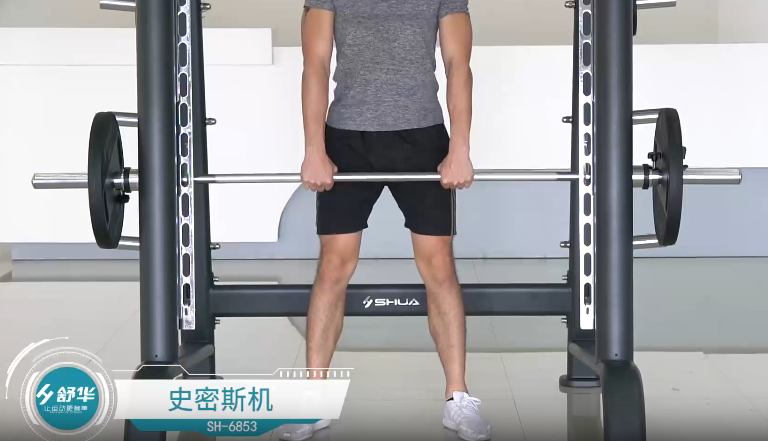 史密斯机健身器材使用方法和主要锻炼哪个部位